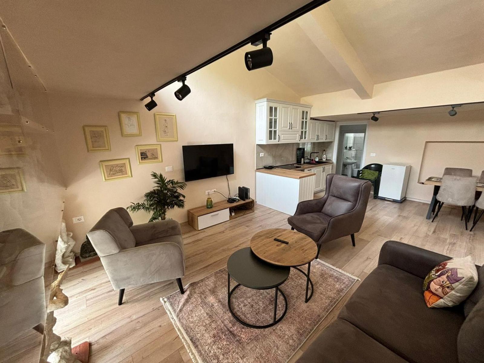 Vacation Studio By Andrea Tirana Exterior foto
